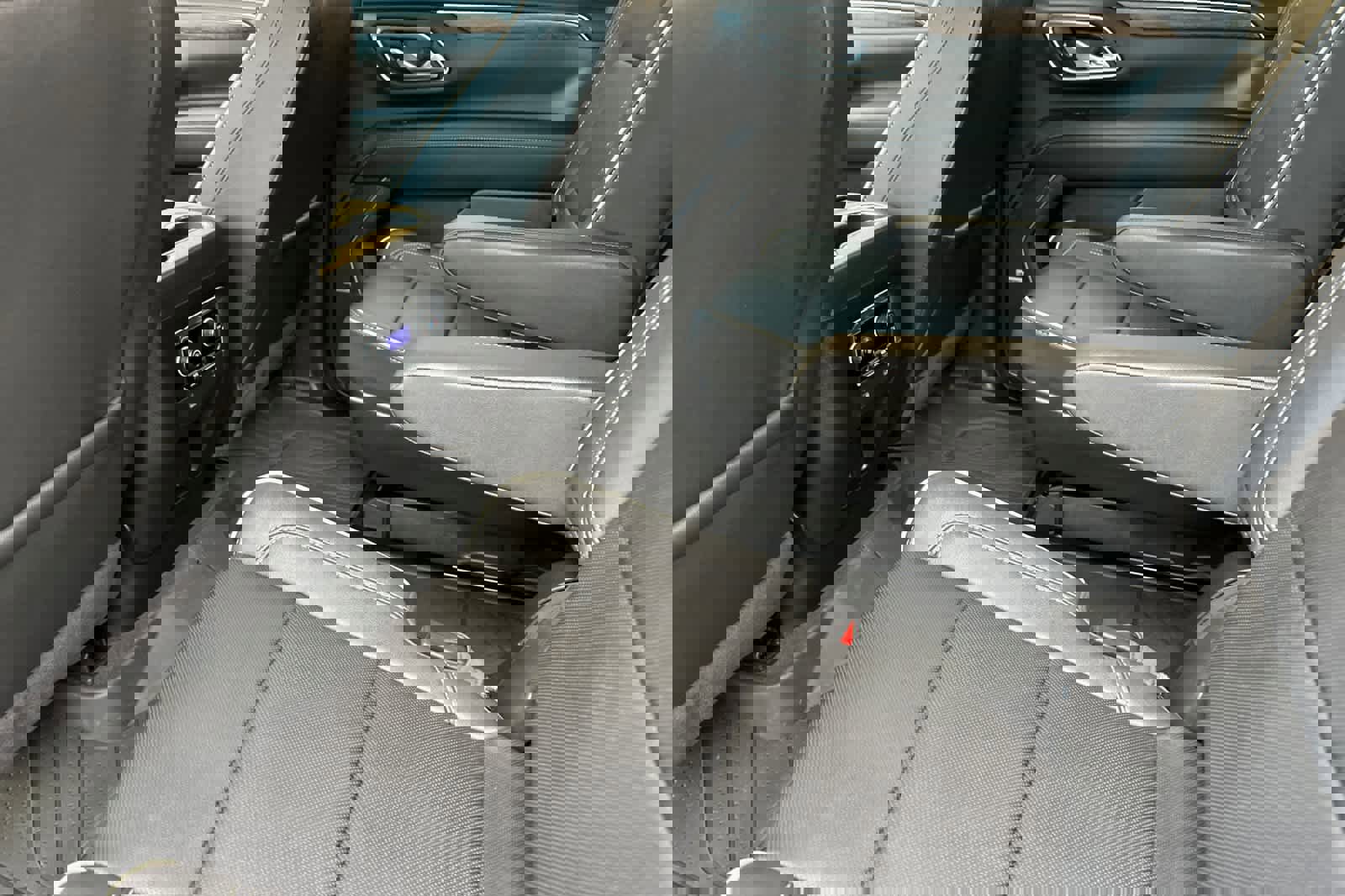 Used 2024 Chevrolet Tahoe Premier w/ Premium Package image 11