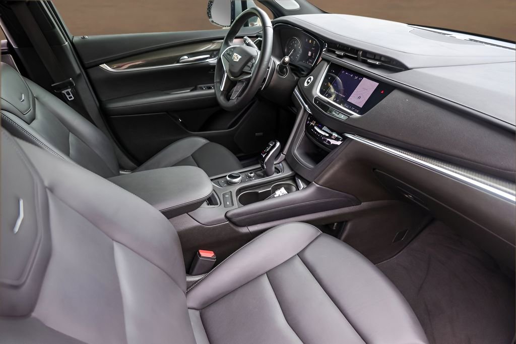 Certified 2023 Cadillac XT5 Sportv w/ Technology Package image 31