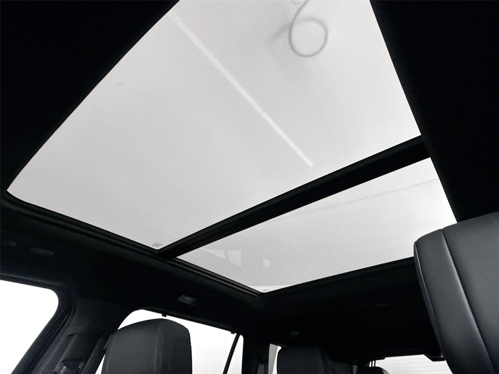 Certified 2024 Toyota Sequoia Platinum image 6