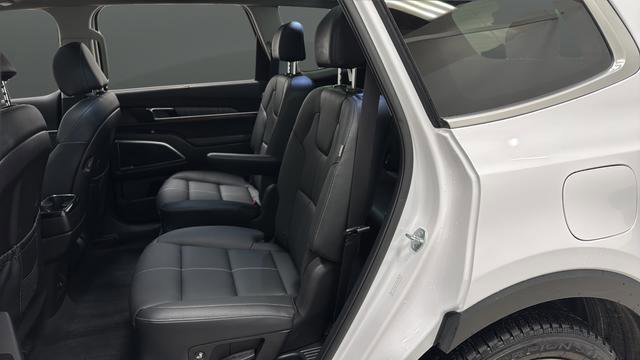Used 2024 Kia Telluride SX image 24