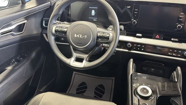 Used 2023 Kia Sportage LX FWD image 16