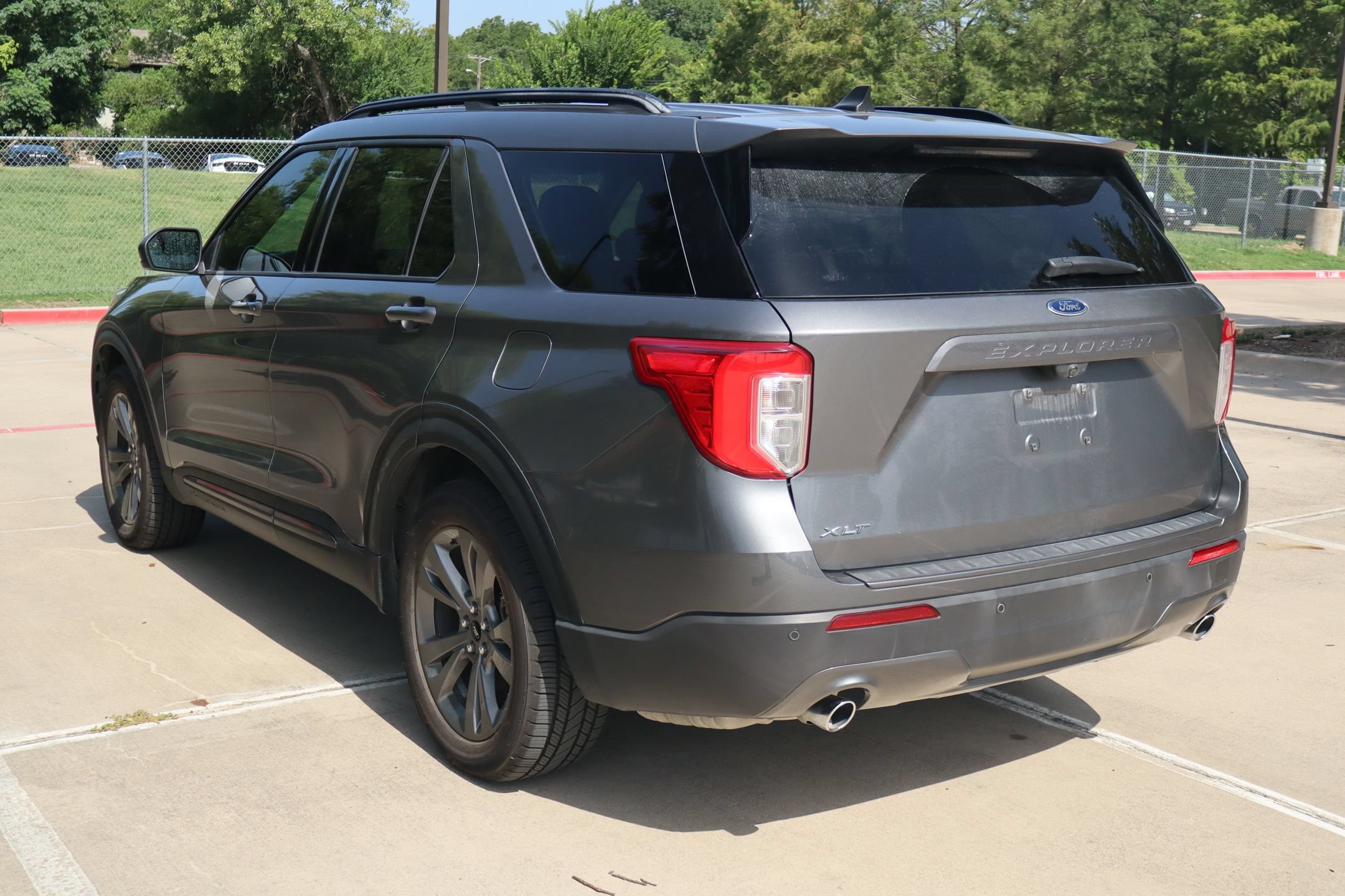 Certified 2021 Ford Explorer XLT w/ Equipment Group 202A RWD image 6