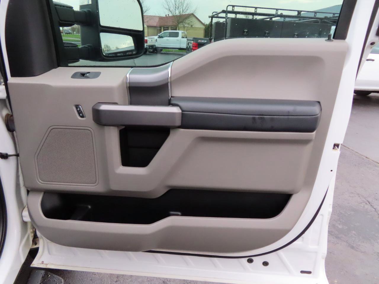 Used 2018 Ford F250 XLT w/ XLT Premium Package image 46