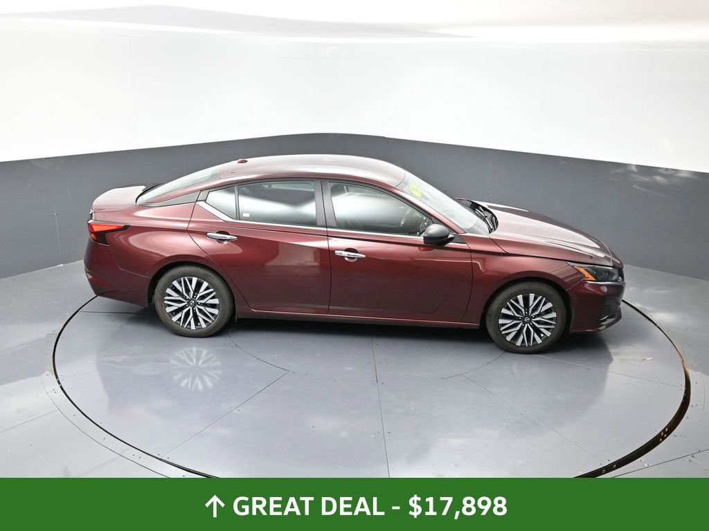 Used 2024 Nissan Altima 2.5 SV image 42