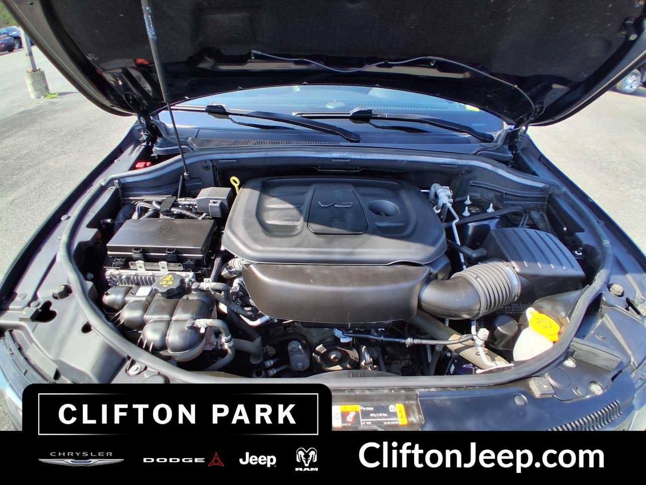 Used 2021 Jeep Grand Cherokee Laredo X AWD/4WD image 27