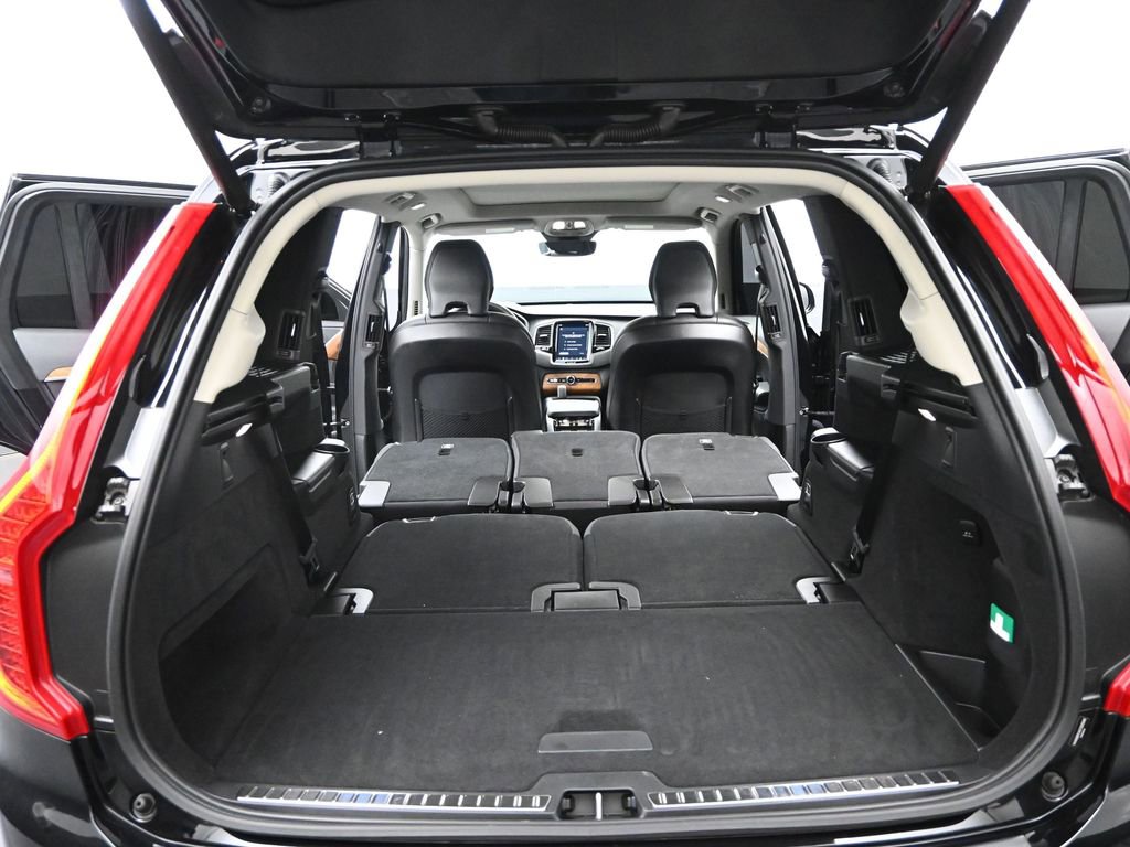 Used 2025 Volvo XC90 T8 Plus image 15