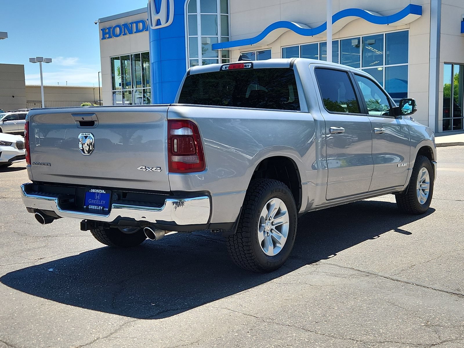 Used 2023 RAM 1500 Laramie AWD/4WD image 5