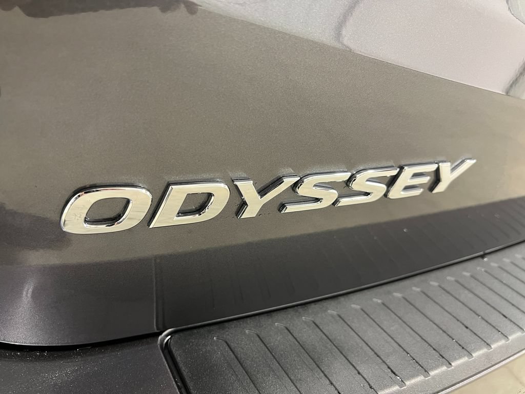 Used 2023 Honda Odyssey EX image 5