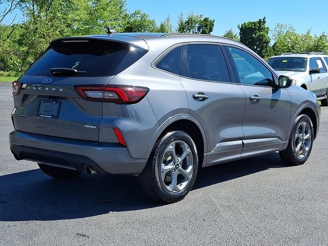 Used 2023 Ford Escape ST-Line AWD/4WD image 9