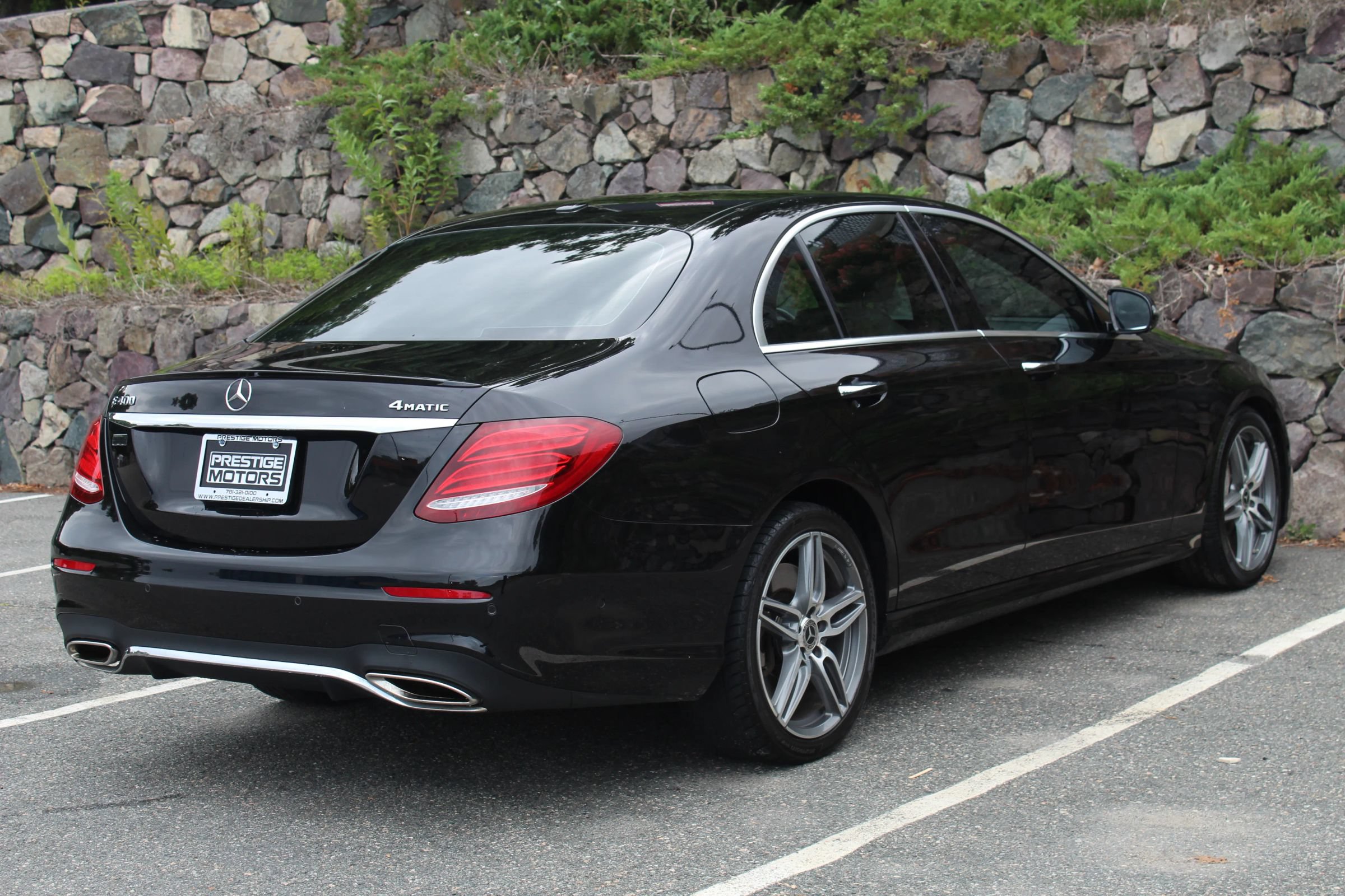 Used 2018 Mercedes-Benz E 400 4MATIC Sedan image 9