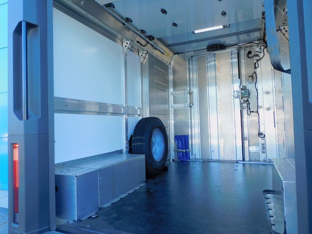 New 2025 Chevrolet Brightdrop 400 image 13