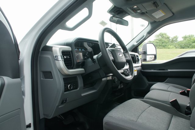 New 2026 Ford F250 XL image 17