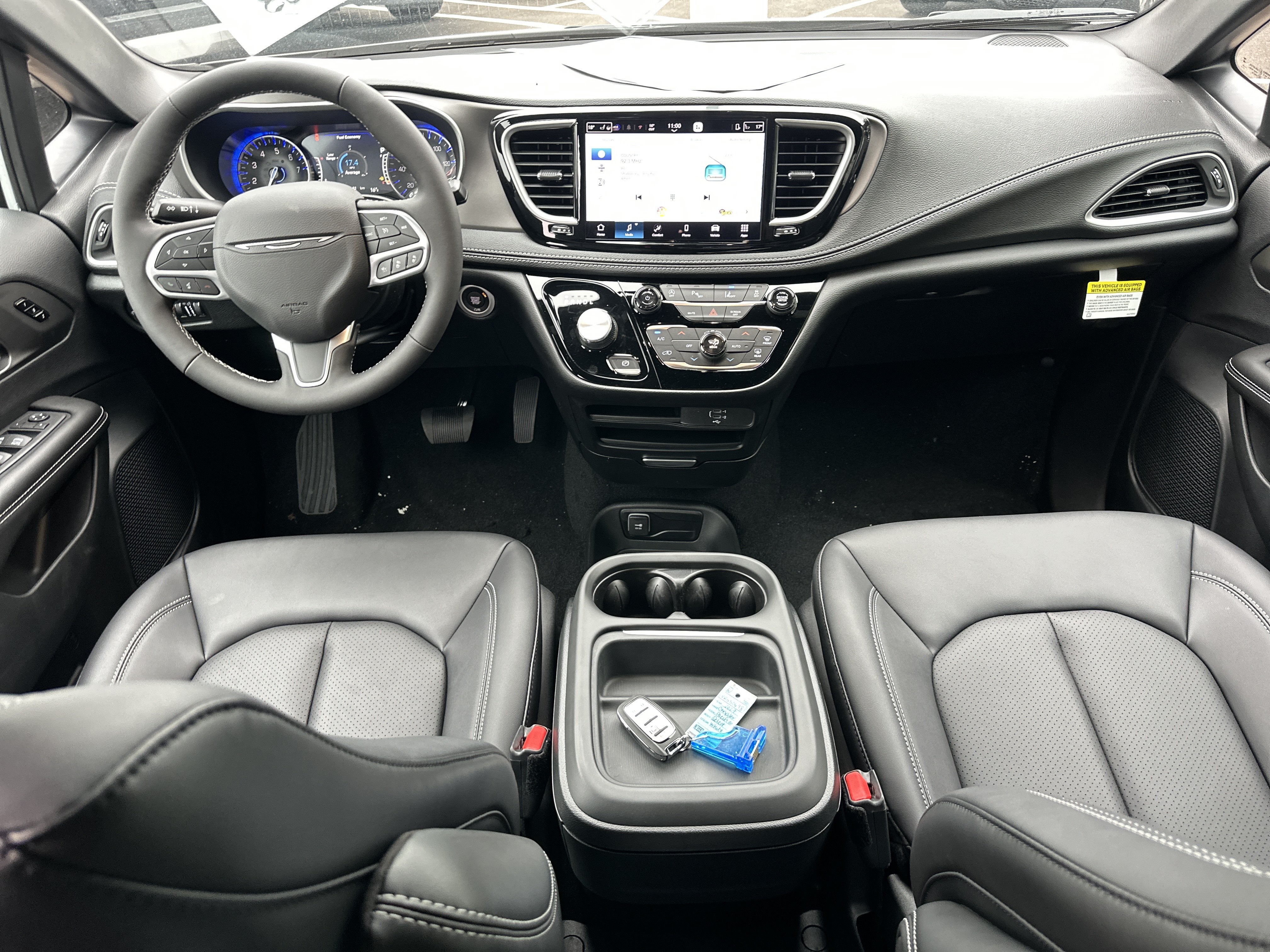 New 2027 Chrysler Pacifica Select AWD/4WD image 31