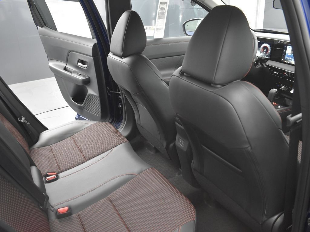 New 2026 Nissan Kicks SR w/ Cold Weather Package AWD/4WD image 18