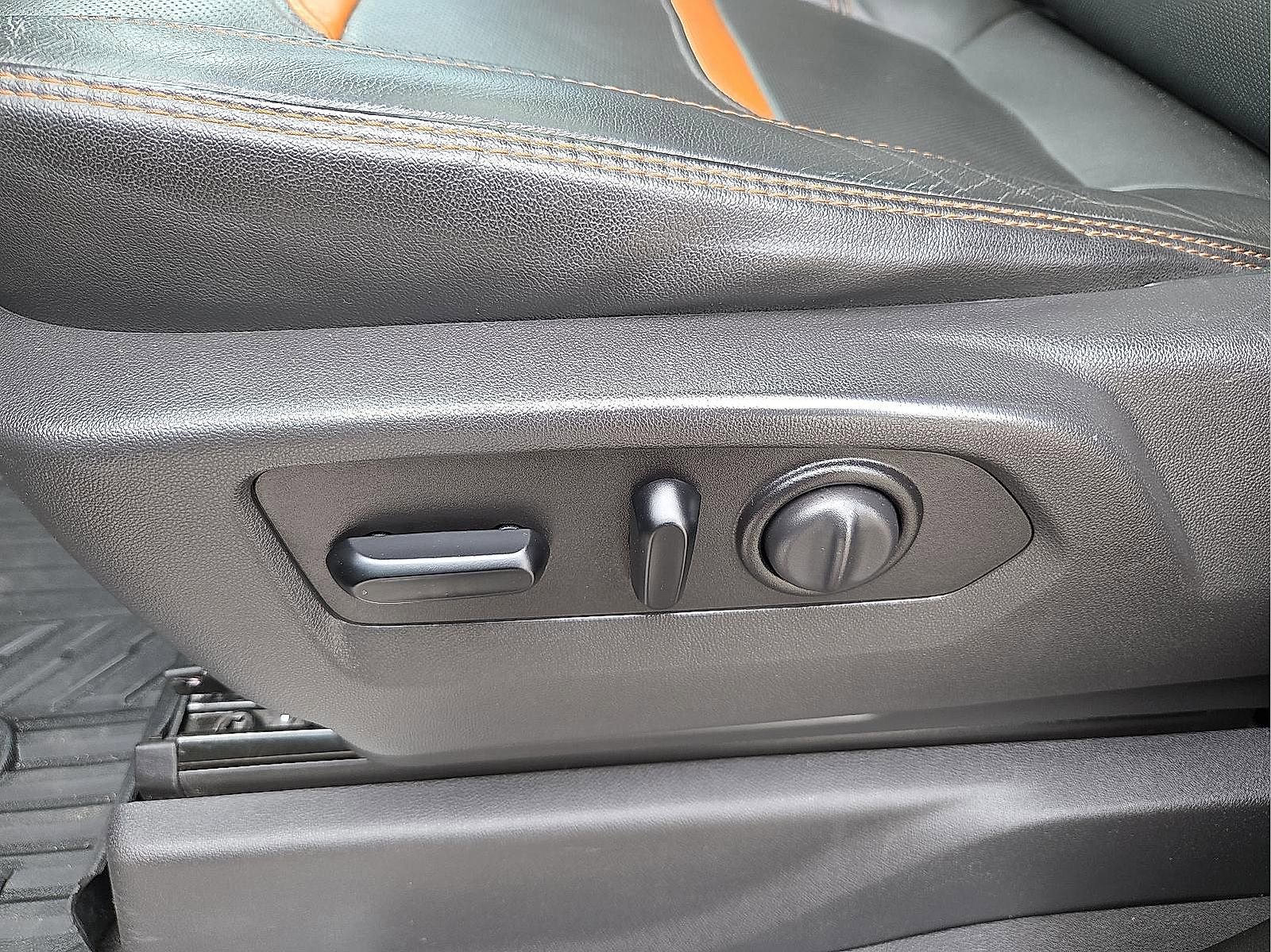 Used 2020 GMC Sierra 1500 AT4 w/ AT4 Premium Package image 14