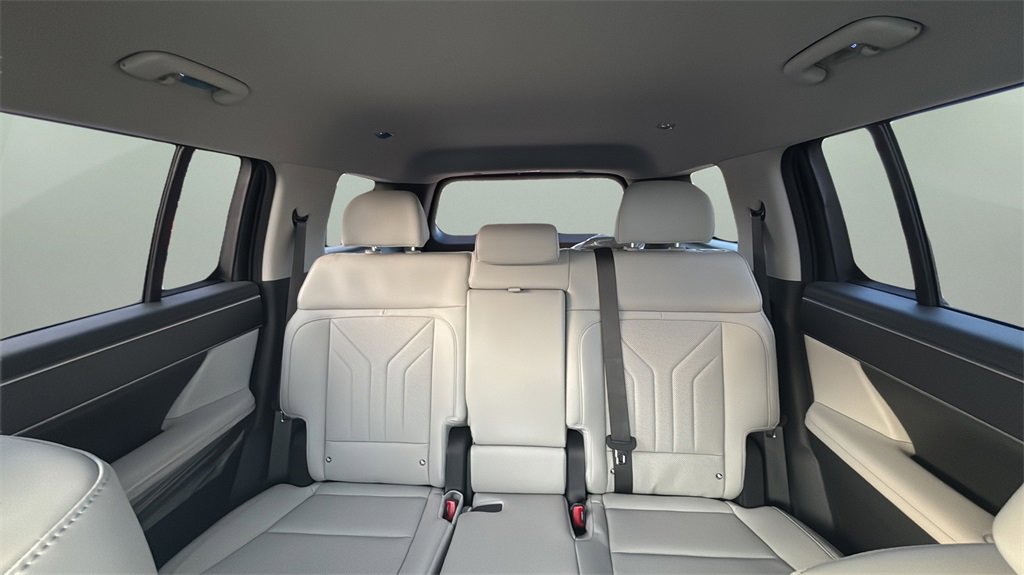 Used 2026 Hyundai Santa Fe SEL image 11