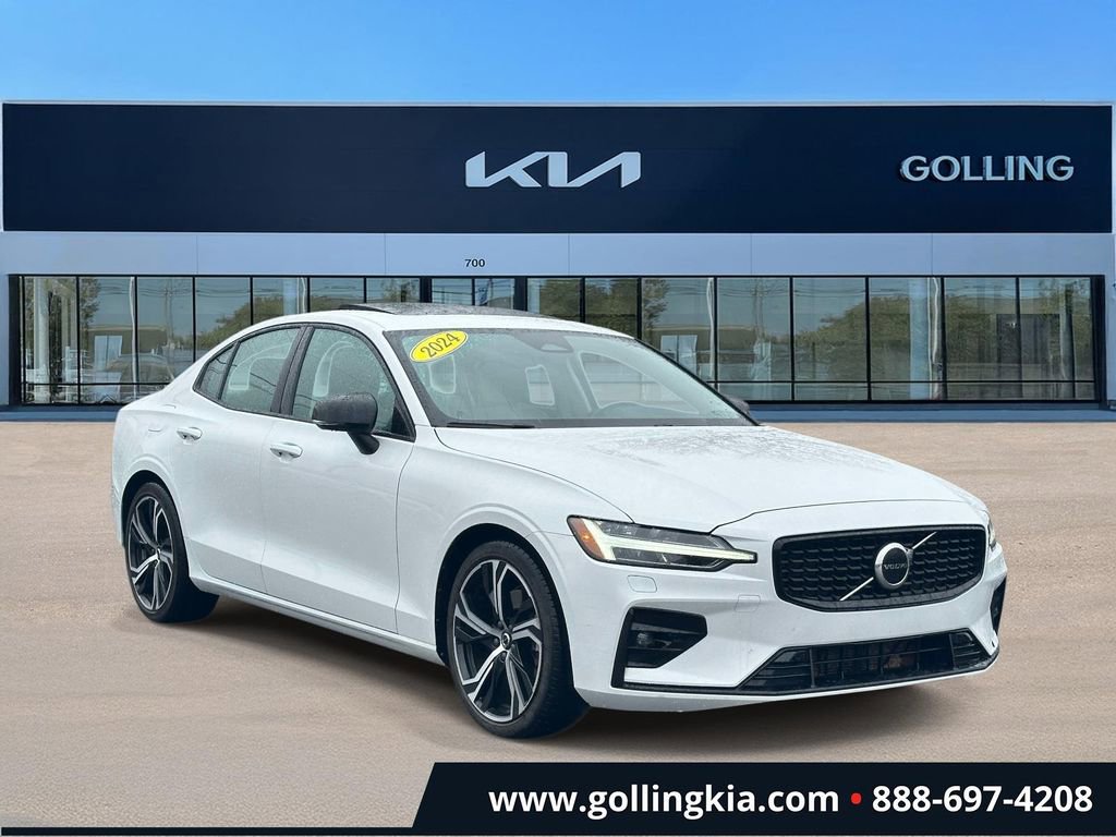 Used 2024 Volvo S60 B5 Core image 1