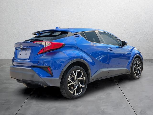Used 2019 Toyota C-HR XLE FWD image 4