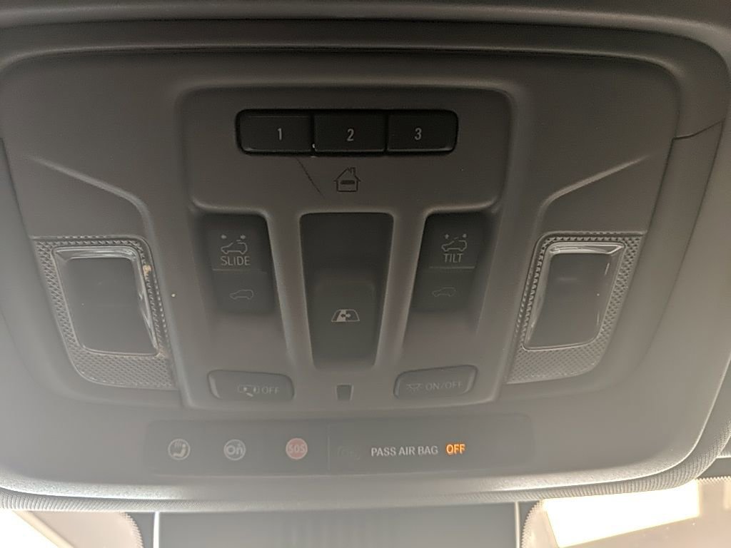 Used 2022 GMC Sierra 1500 Denali AWD/4WD image 32