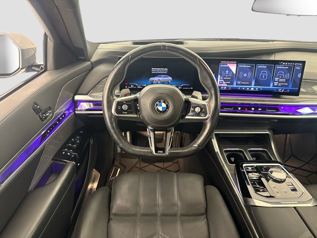 Used 2023 BMW 760i xDrive AWD/4WD image 24