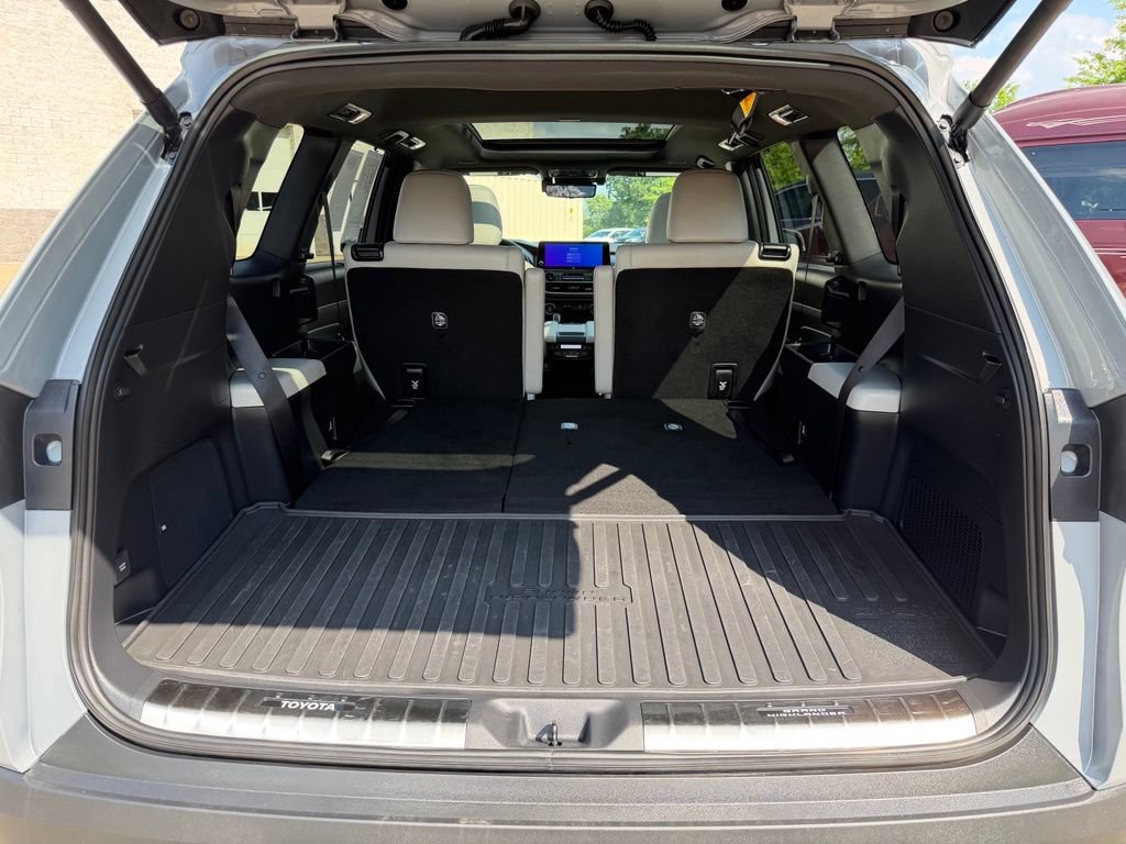 Certified 2026 Toyota Grand Highlander AWD Hybrid image 36