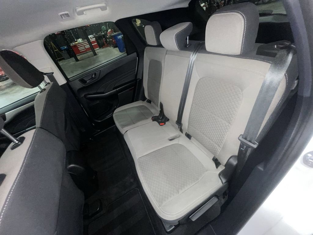 Used 2022 Ford Escape SE image 21