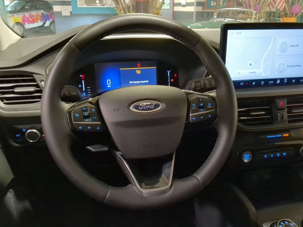 Used 2024 Ford Escape Active w/ Tech Pack #1 AWD/4WD image 2