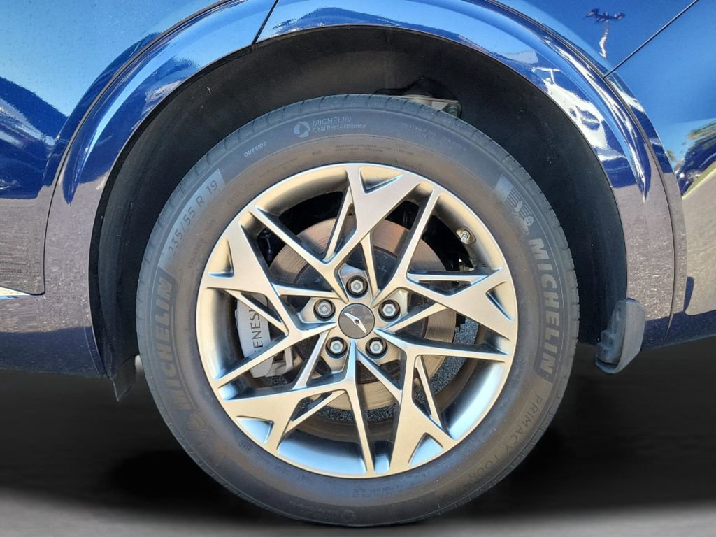 Used 2024 Genesis GV70 2.5T w/ Advanced Package image 32