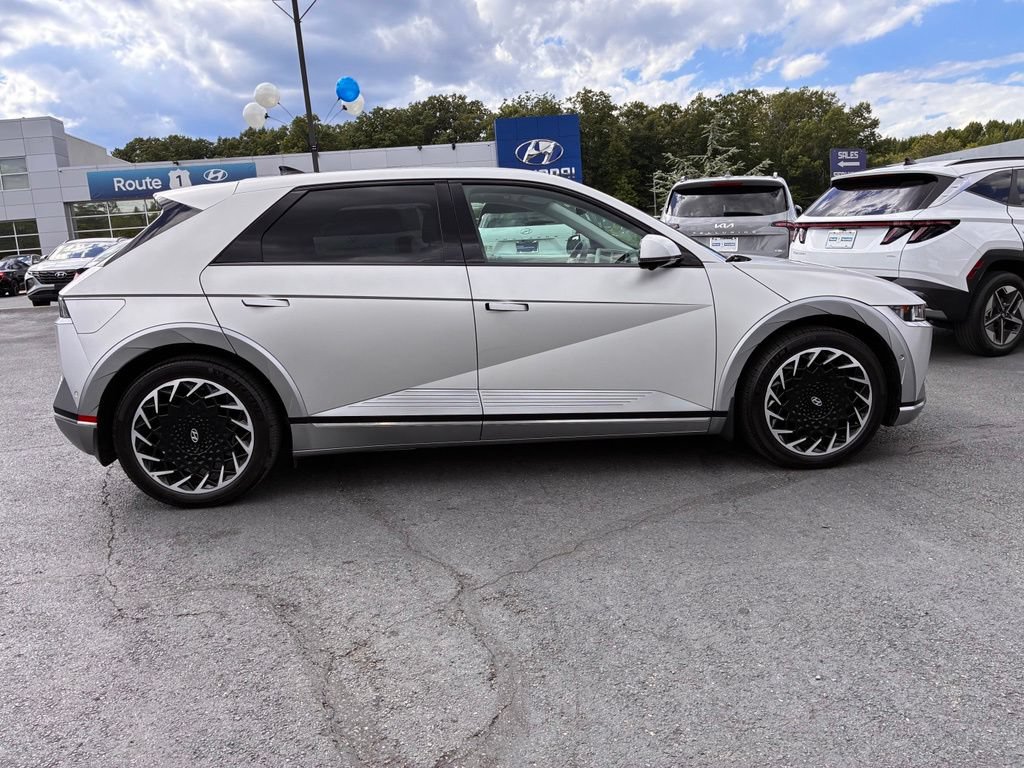 Used 2024 Hyundai Ioniq 5 Limited AWD/4WD image 8