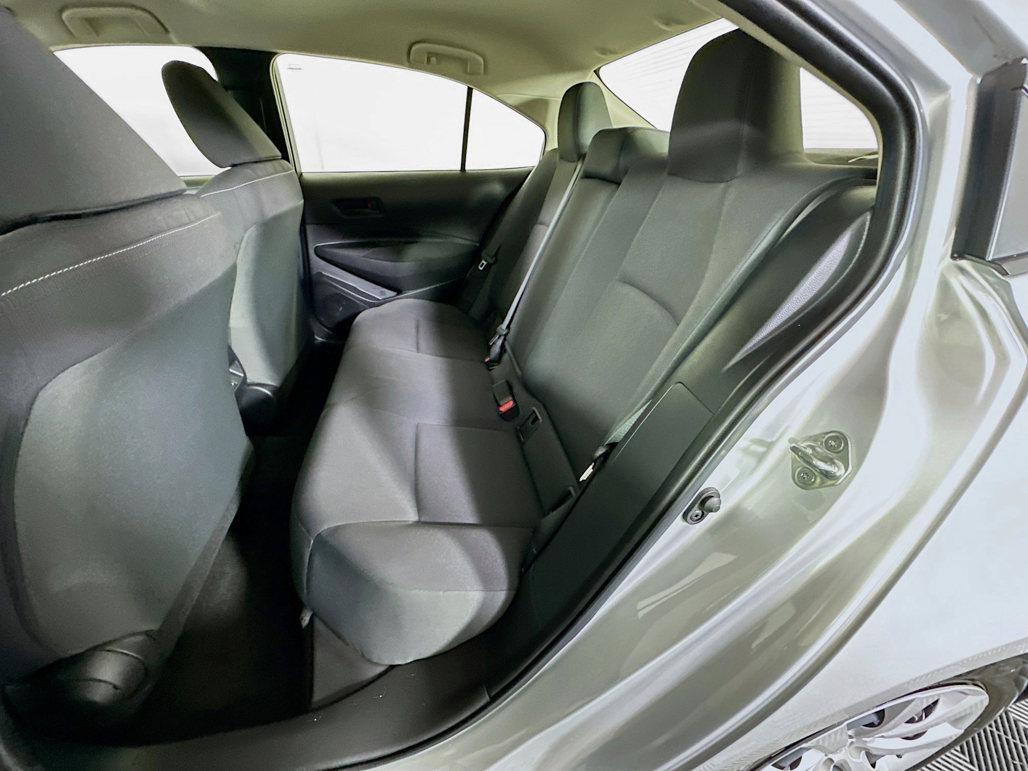 Used 2023 Toyota Corolla LE FWD image 25