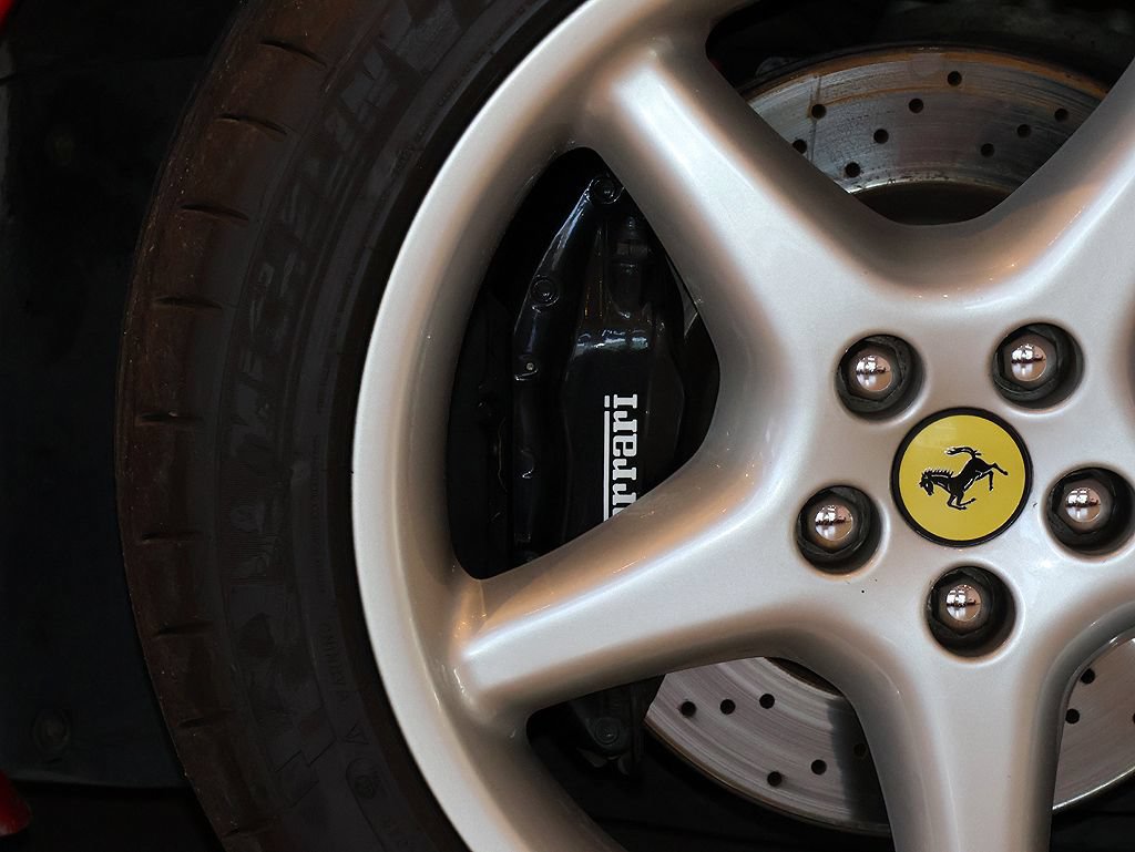 Used 1998 Ferrari 550 Maranello image 9