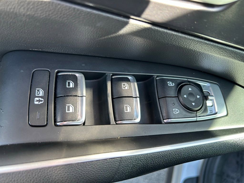 Used 2021 Kia Sorento S image 17