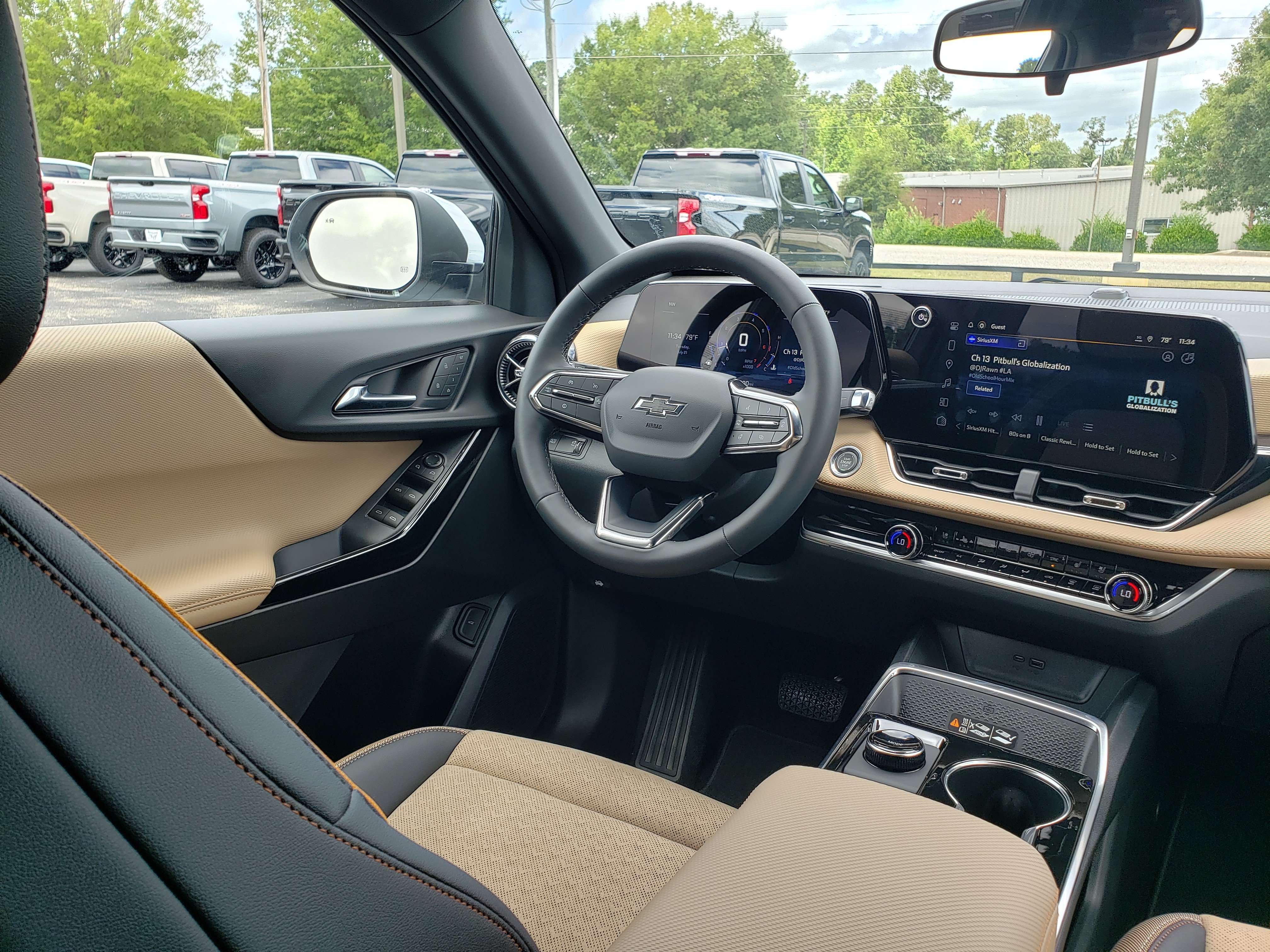 New 2026 Chevrolet Equinox ACTIV w/ Convenience Package III FWD image 38
