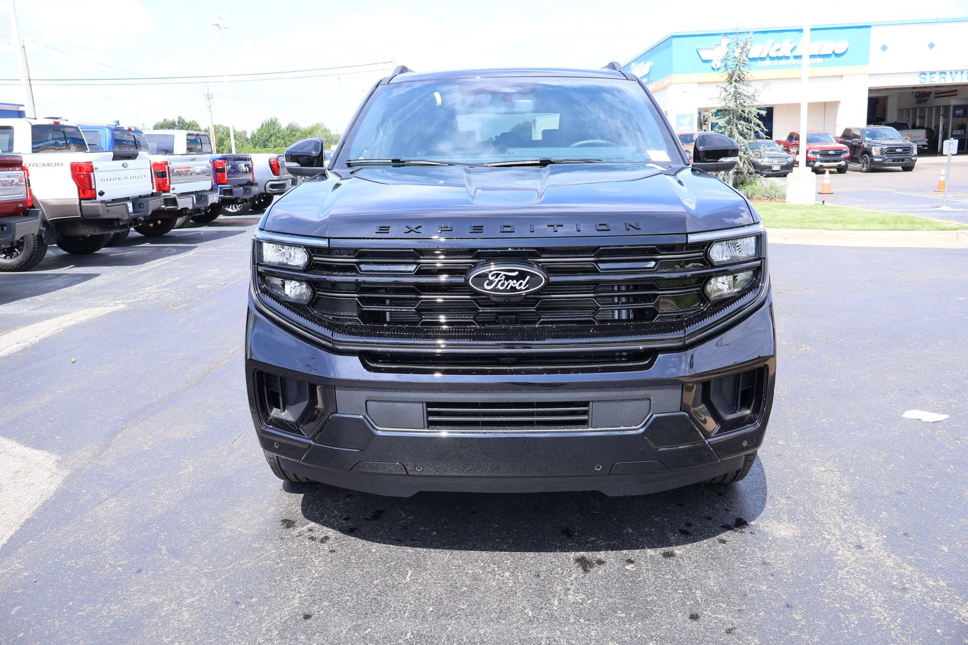 New 2026 Ford Expedition Max Platinum w/ Stealth Appearance Package AWD/4WD image 9