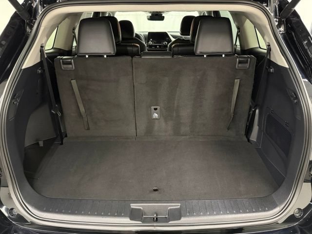 Certified 2025 Toyota Highlander XLE AWD/4WD image 6