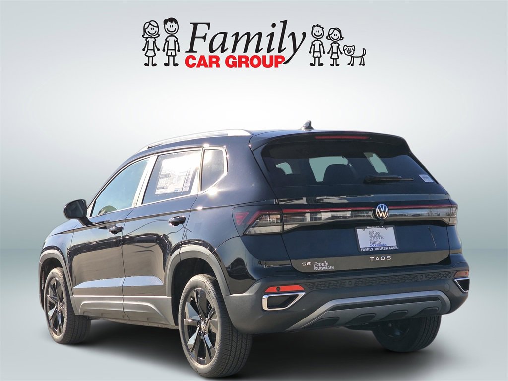 New 2026 Volkswagen Taos SE image 3