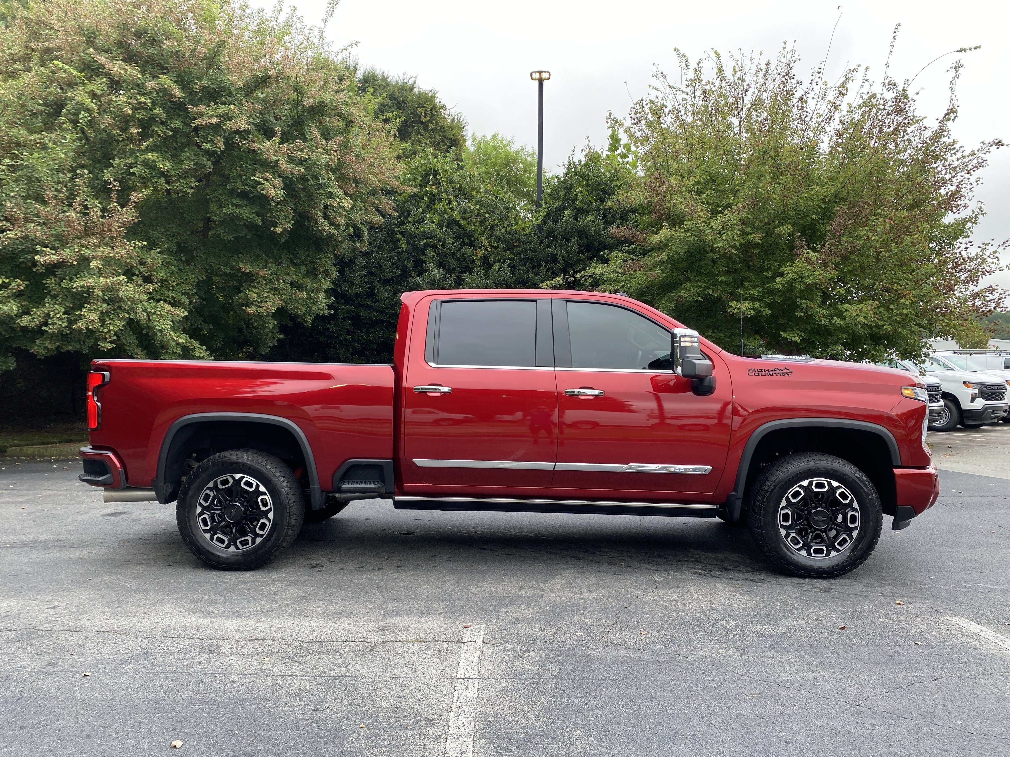 Used 2026 Chevrolet Silverado 2500 High Country w/ High Country Premium Package AWD/4WD image 10
