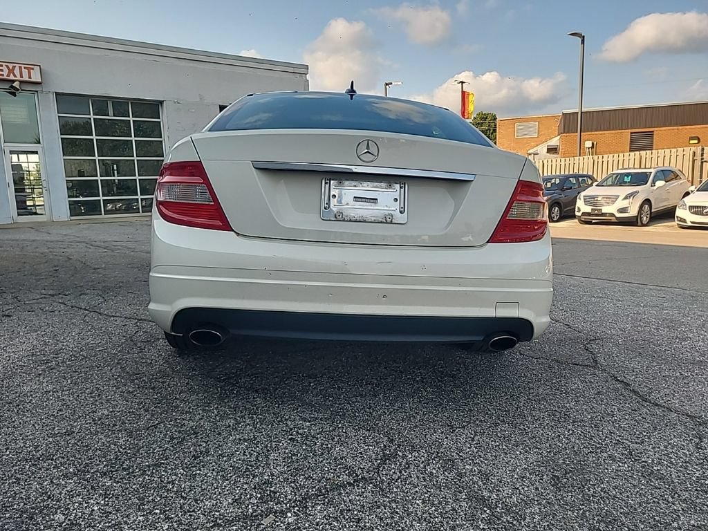 Used 2009 Mercedes-Benz C 300 Sedan image 9