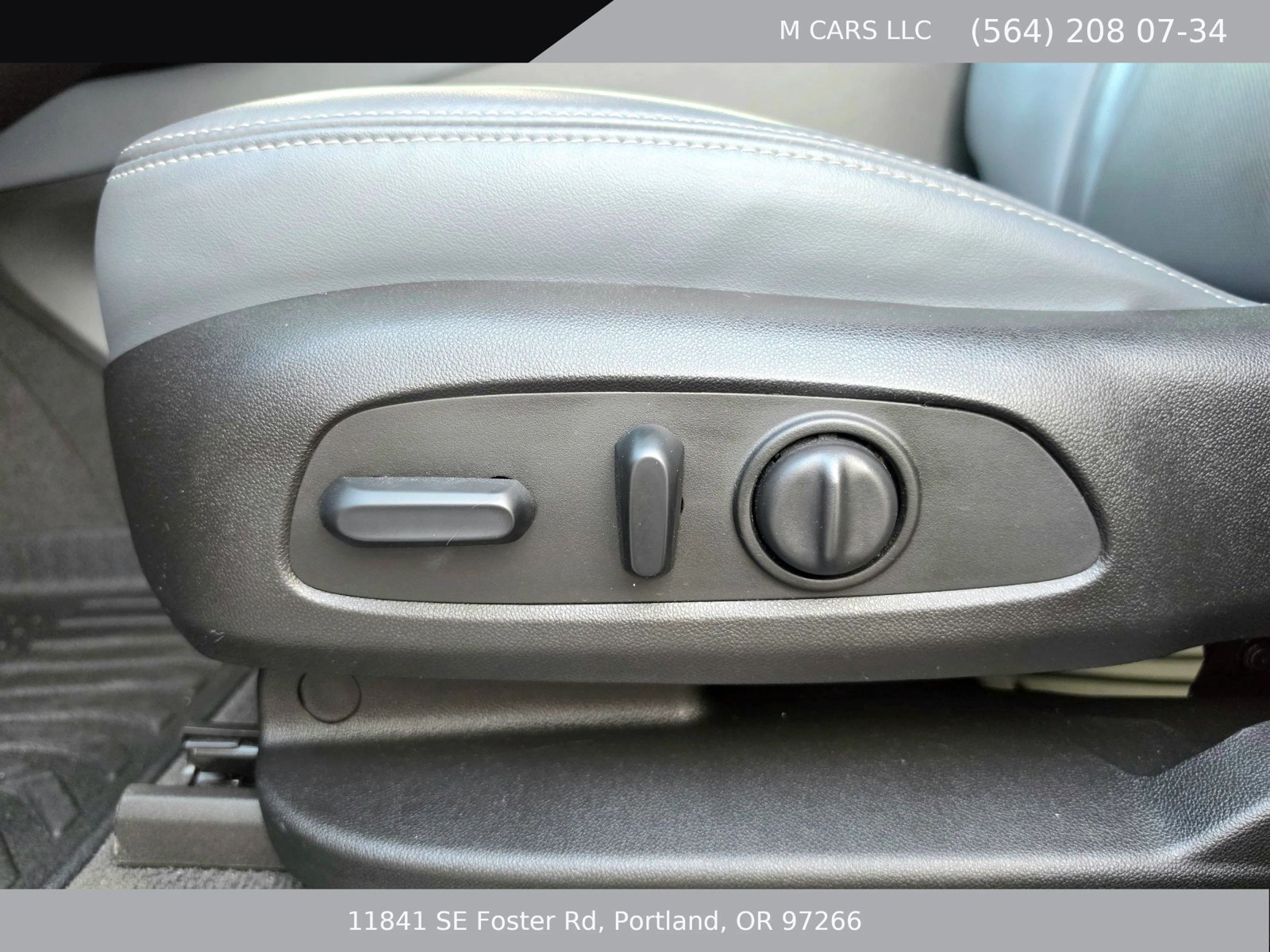 Used 2019 Buick Enclave Essence w/ Trailering Package, 5000 lbs. AWD/4WD image 15