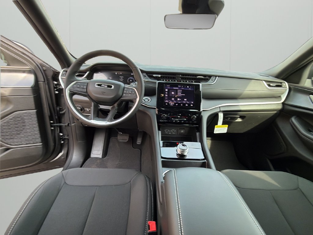New 2026 Jeep Grand Cherokee Laredo X AWD/4WD image 14
