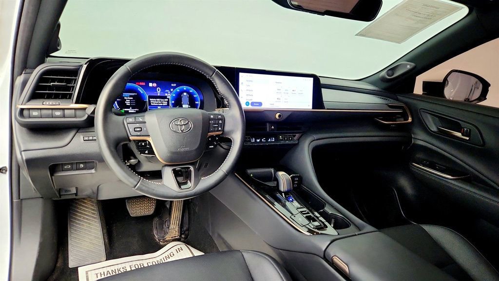 Used 2024 Toyota Crown AWD/4WD image 13