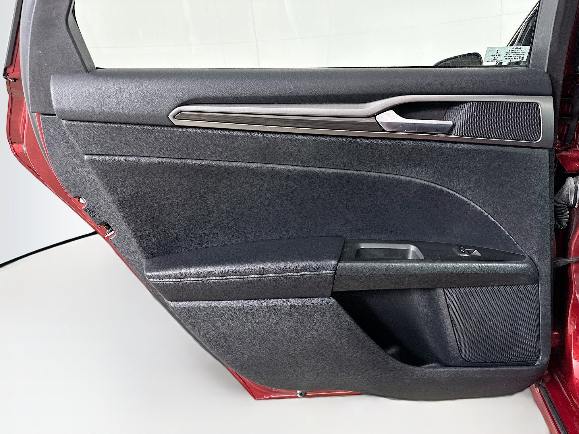 Used 2018 Ford Fusion Energi SE image 26