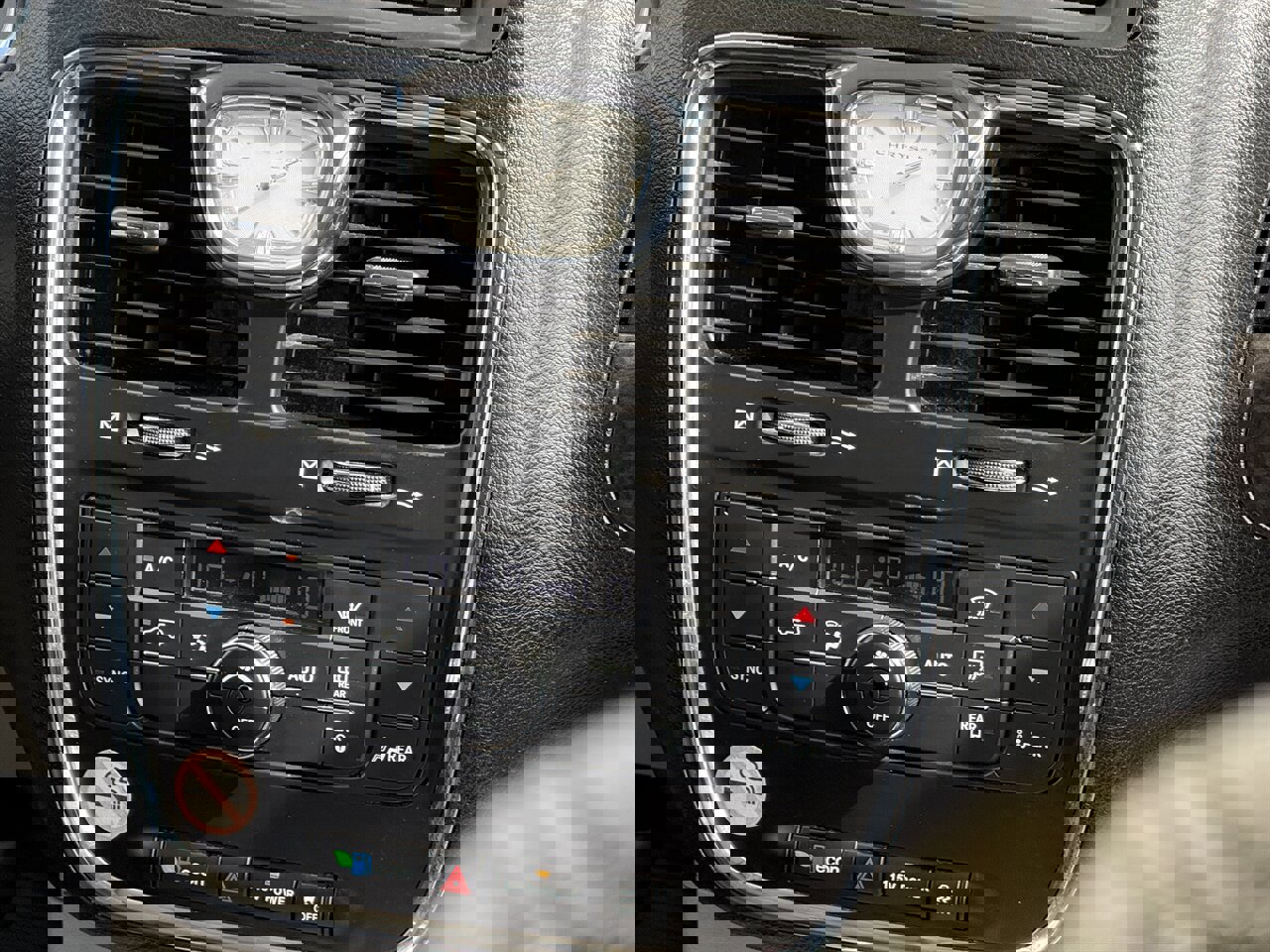 Used 2015 Chrysler Town & Country Touring image 19