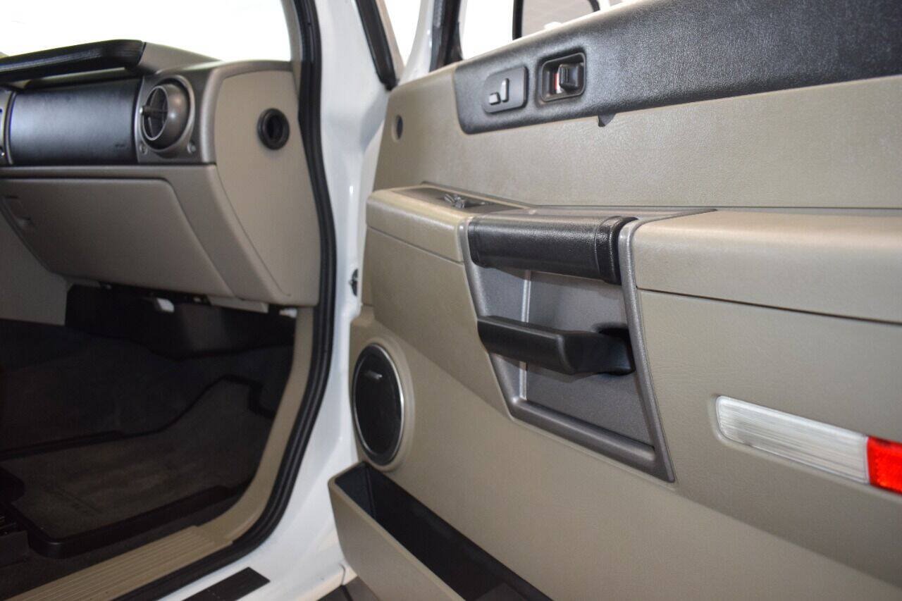Used 2003 HUMMER H2 w/ Preferred Equipment Group AWD/4WD image 43
