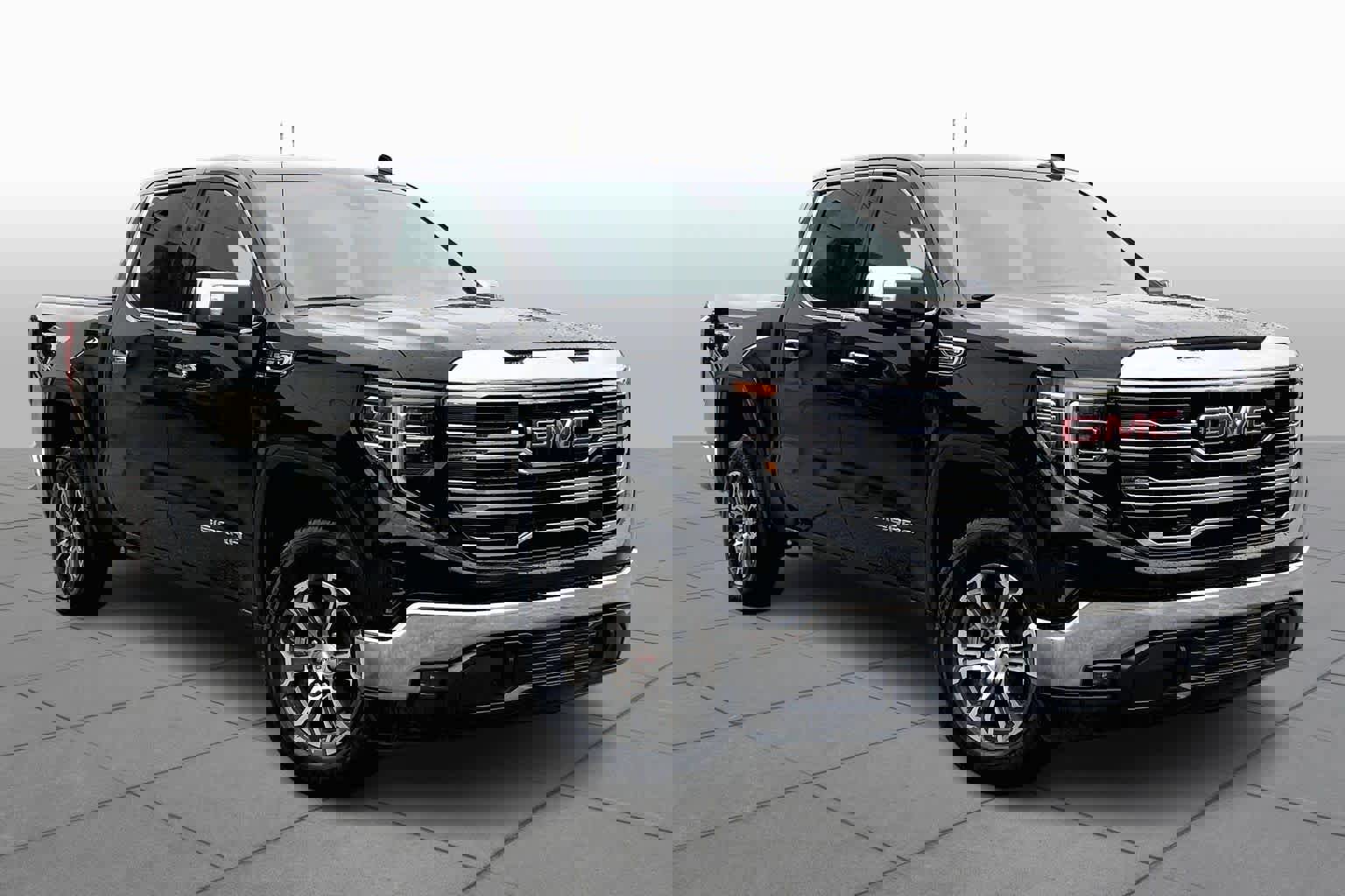 Used 2025 GMC Sierra 1500 SLT image 2