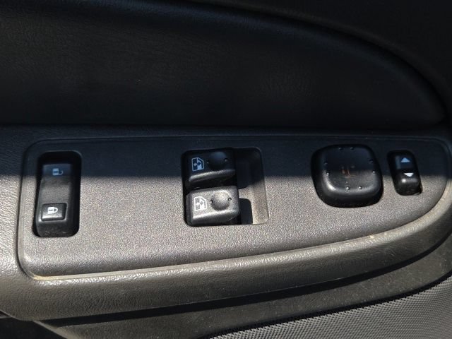 Used 2006 GMC Sierra 1500 SLE w/ Sierra Special Edition RWD image 14