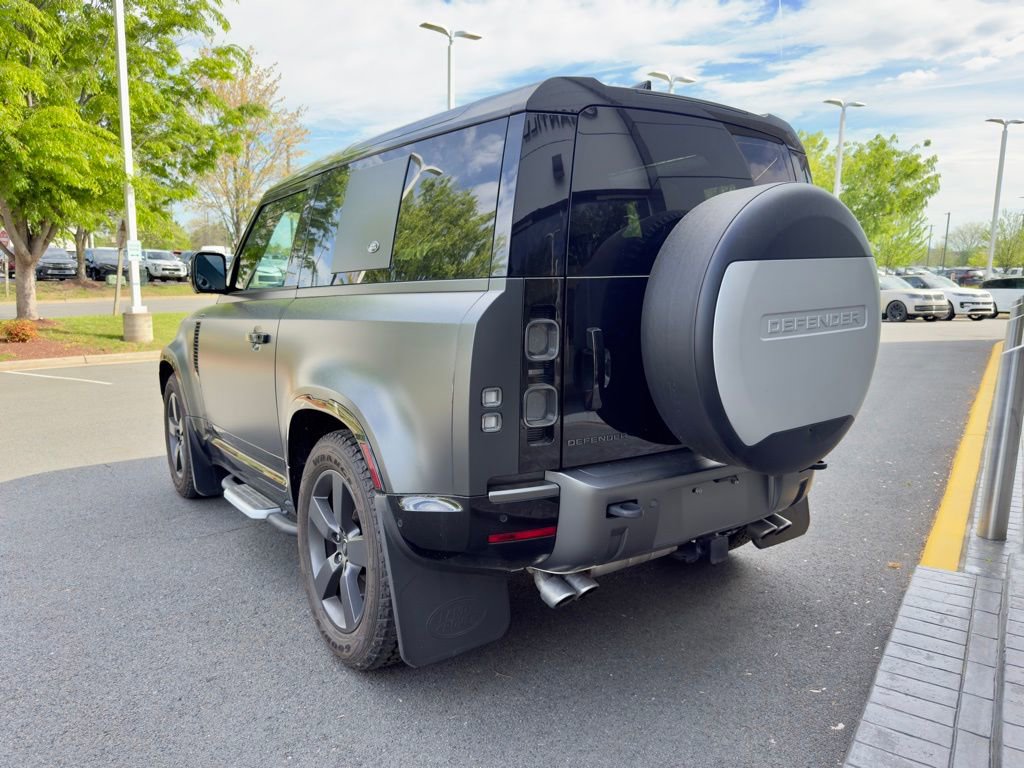 Used 2023 Land Rover Defender 90 Carpathian Edition image 6