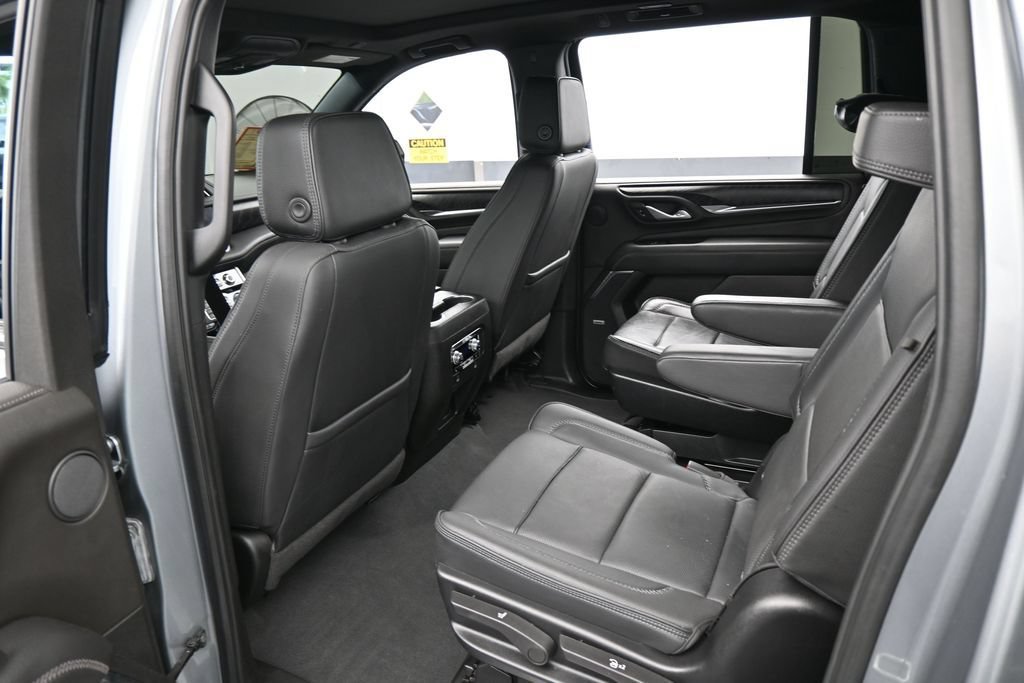 Used 2024 GMC Yukon XL Denali RWD image 44
