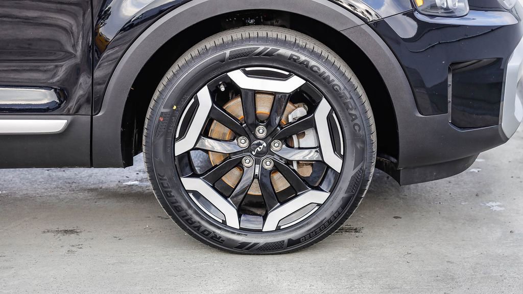 Used 2025 Kia Telluride S AWD/4WD image 11