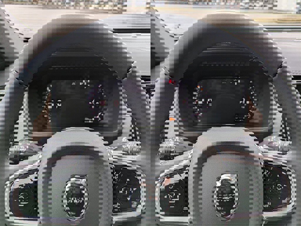 New 2026 Volvo XC90 B6 Plus image 38